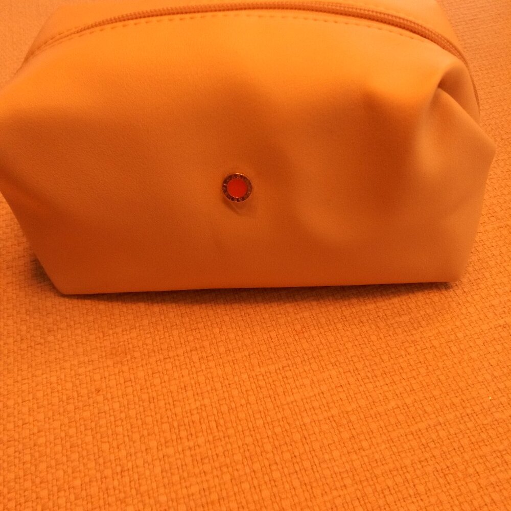 Emirates & Bulgari travel kit